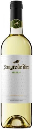 Вино защищенного наименования места происхождения региона Руэда категории DO белое сухое "Сангре де Торо Вердехо" 0,75 л. 12,5-13%